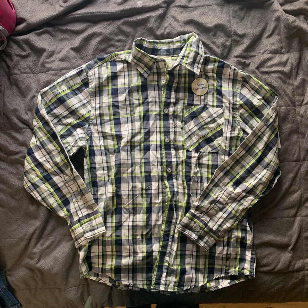 Boys size 14/16 patterned button up shirt NWT